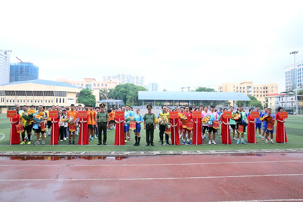 Các đội bóng chụp ảnh kỷ niệm