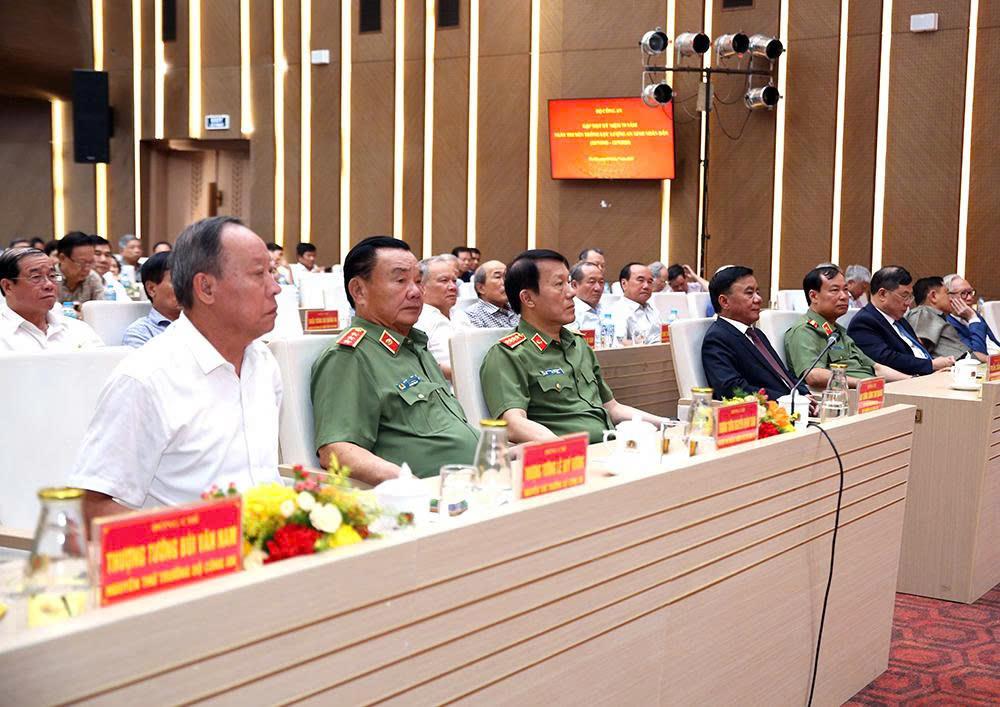 Các đại biểu tham dự buổi gặp mặt.