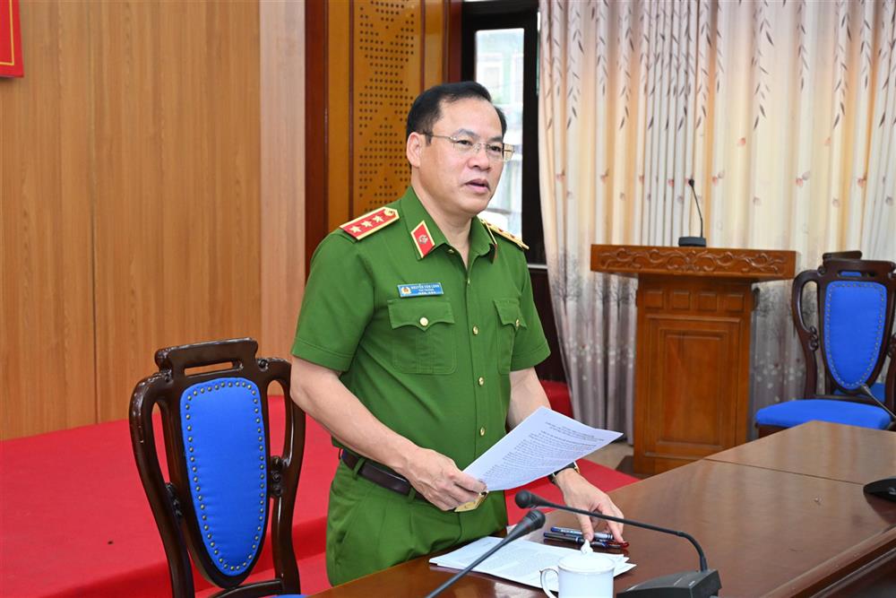Thứ trưởng Nguyễn Văn Long phát biểu chỉ đạo.