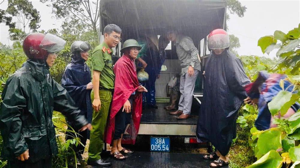 Triển khai nghiêm túc công tác ứng phó bão TRAMI theo phương châm 'bốn tại chỗ'.