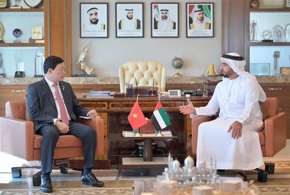 Thứ trưởng Lê Quốc Hùng và Phó Thủ tướng, Bộ trưởng Nội vụ UAE Sheikh Saif bin Zayed Al Nahyan.