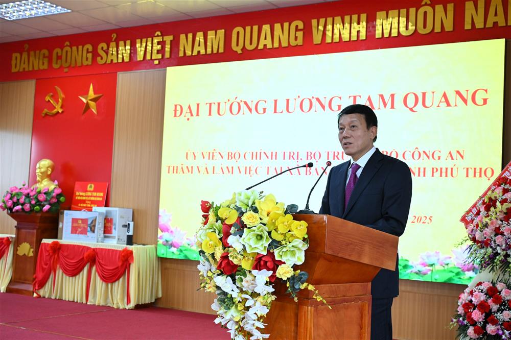 Bộ trưởng Lương Tam Quang đề nghị chính quyền địa phương cần nhanh chóng bắt tay vào các công việc mới theo mô hình chính quyền địa phương 02 cấp từ ngày 01/7/2025.