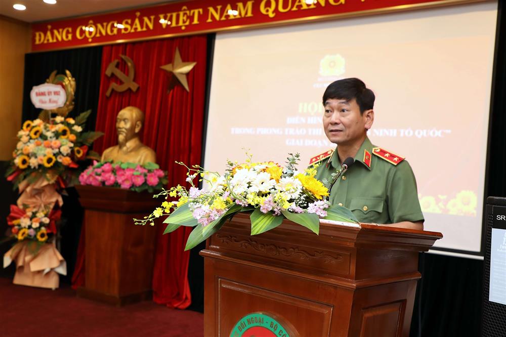 Trung tướng Đặng Xuân Hồng, Cục trưởng Cục Đối ngoại phát biểu tại Hội nghị.