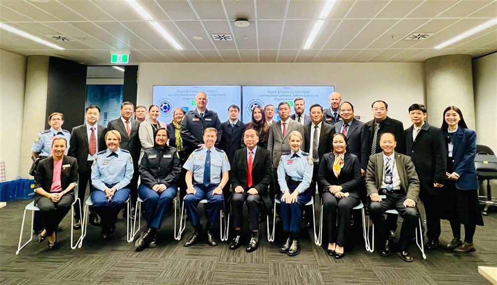 Đoàn đại biểu Bộ Công an Việt Nam và Đoàn đại biểu Cảnh sát bang New South Wales tại buổi làm việc.