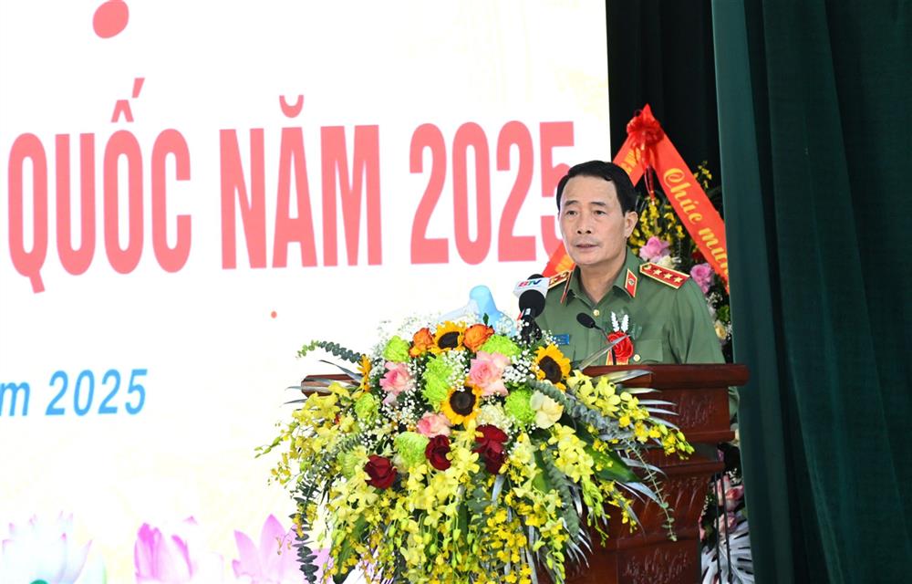 Thứ trưởng Lê Quốc Hùng phát biểu tại Ngày hội.