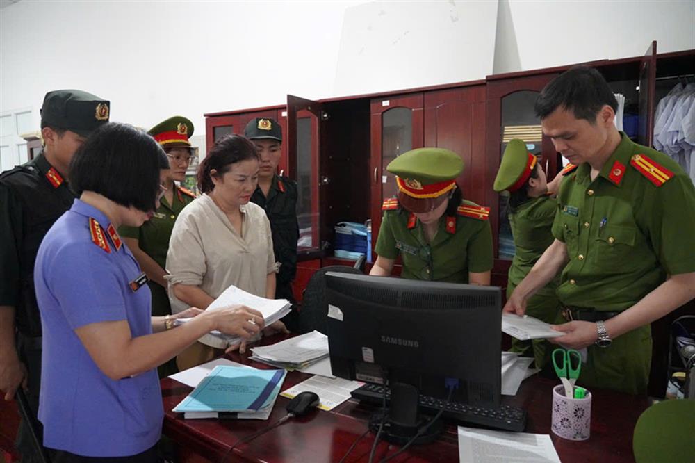 Cơ quan Cảnh sát điều tra tiến hành khám xét trụ sở làm việc của Công ty cổ phần Tập đoàn Dược Bảo Châu