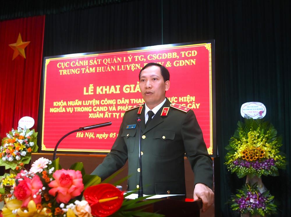 Thứ trưởng Lê Văn Tuyến phát biểu chỉ đạo tại Lễ khai giảng.