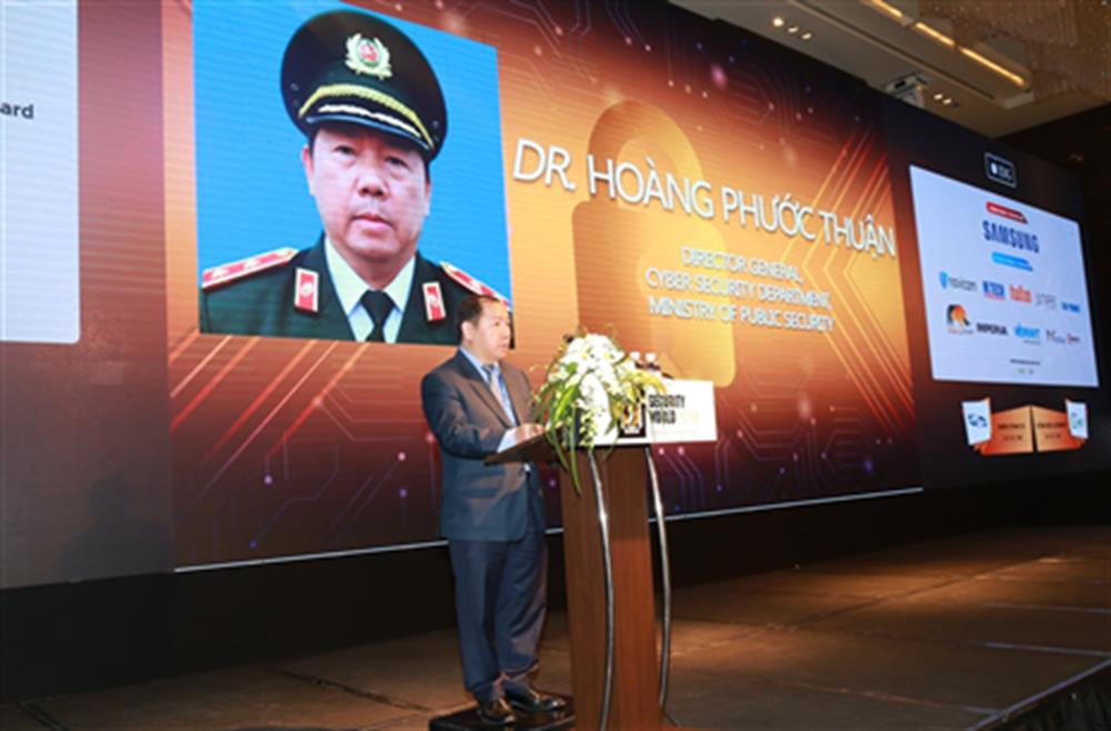 Trung tướng, PGS.TS Hoàng Phước Thuận, Cục trưởng Cục An ninh mạng - Bộ Công an phát biểu khai mạc Hội thảo.