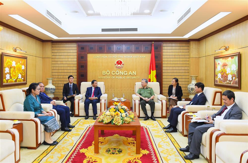 Toàn cảnh buổi tiếp.