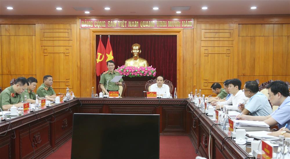 Thượng tướng Lương Tam Quang phát biểu tại buổi làm việc.