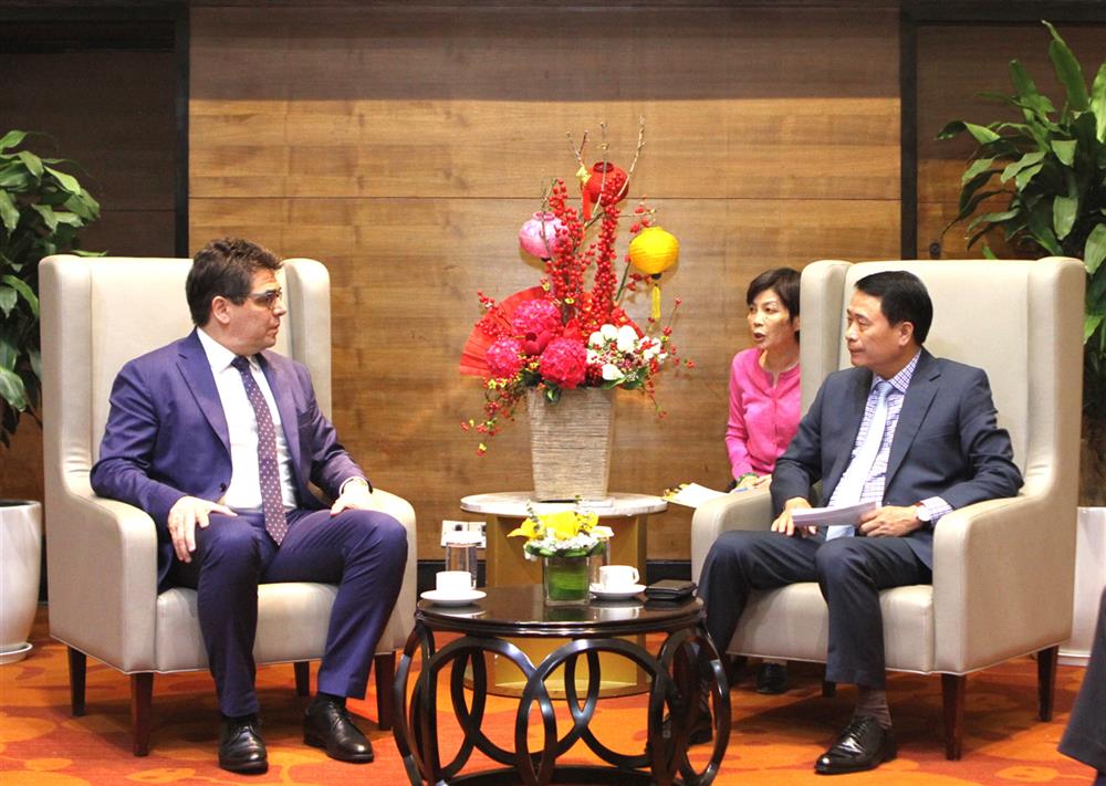 Thứ trưởng Lê Quốc Hùng và ngài Zsigmond Barna Pál.