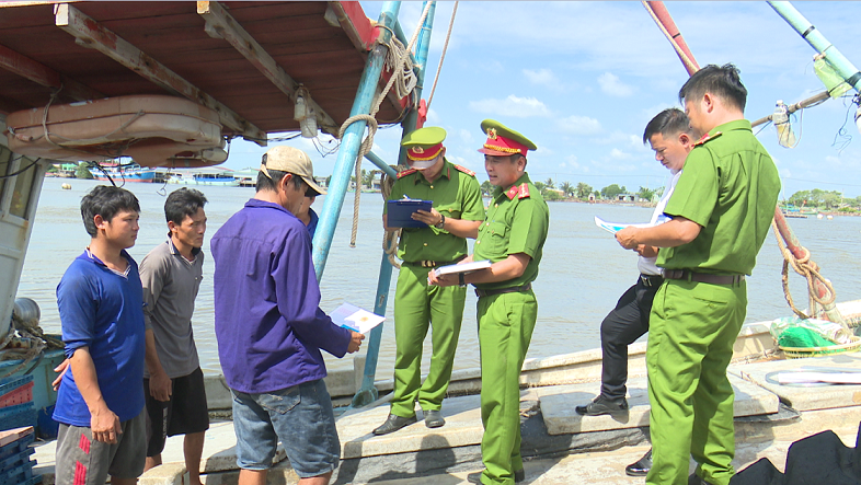 Tuyên truyền, triển khai các quy định của pháp luật về bảo vệ môi trường biển cho người dân.