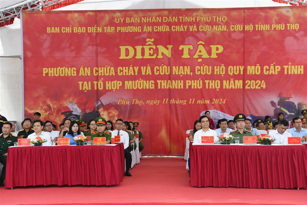 Các đại biểu dự cuộc diễn tập.