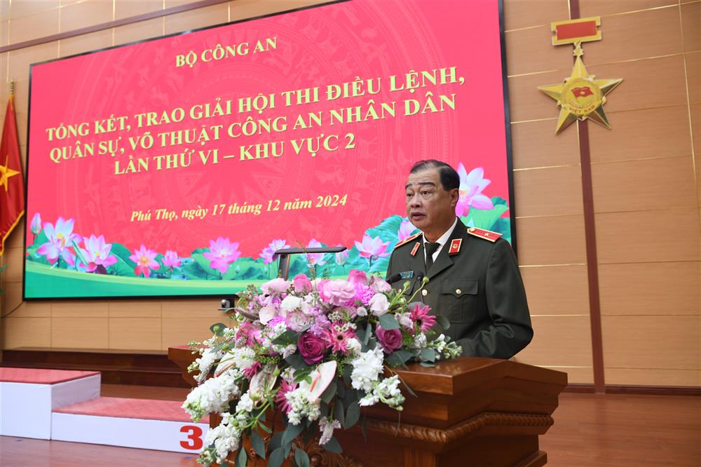 Thiếu tướng Lê Hồng Hiệp phát biểu tại buổi Lễ.