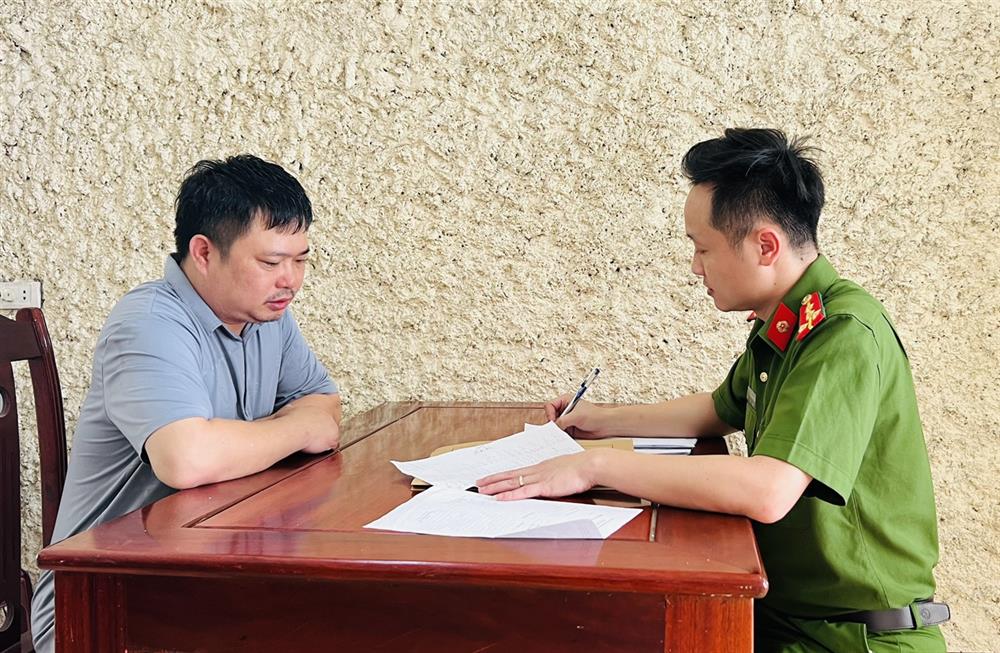 Đối tượng Lê Đức Dũng tại cơ quan Công an.