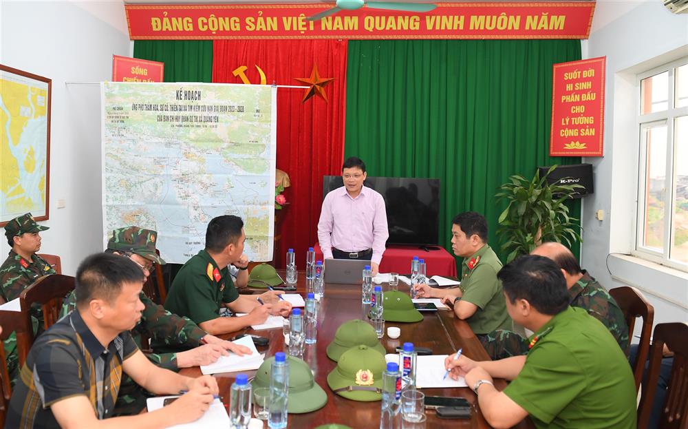 Toàn cảnh cuộc họp.