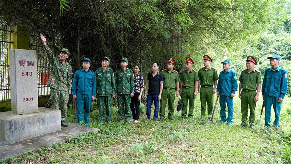 Công an huyện Hà Quảng phối hợp với lực lượng Biên phòng và các lực lượng chức năng tuần tra, kiểm soát đường biên, mốc giới.