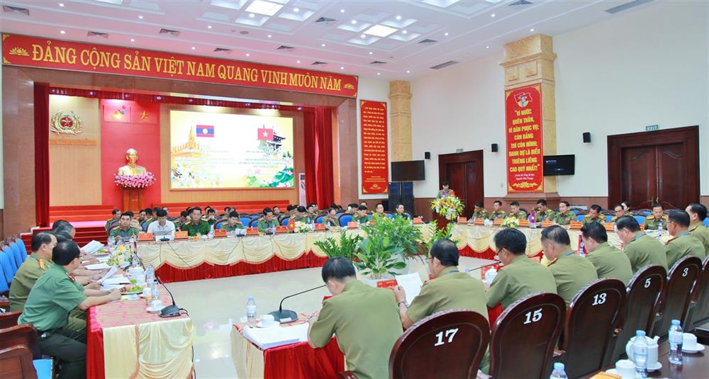 Toàn cảnh Hội nghị.
