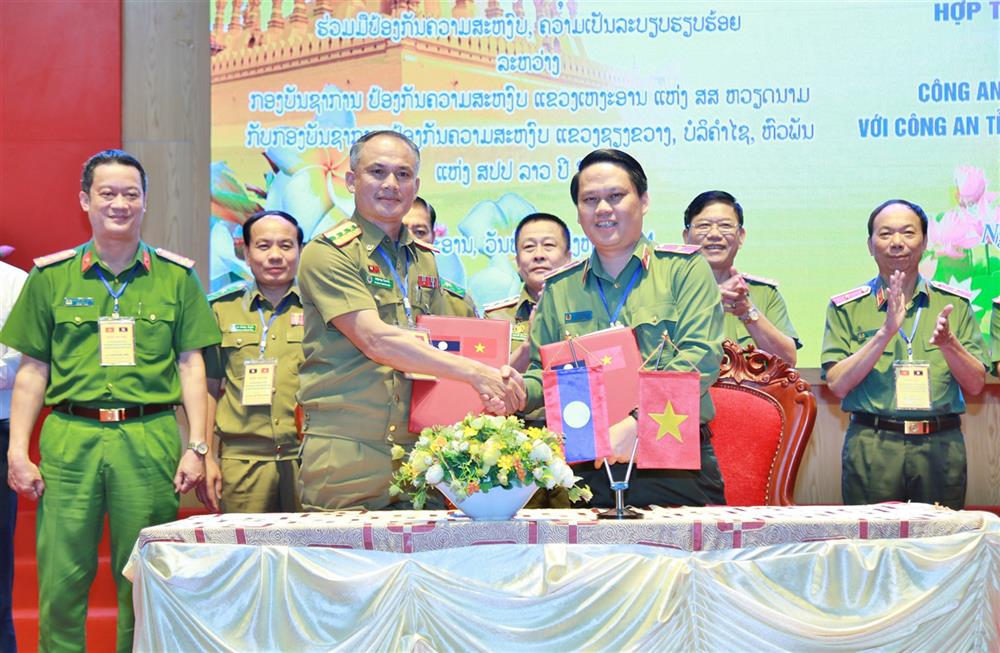 Công an tỉnh Nghệ An ký kết biên bản ghi nhớ hợp tác bảo đảm ANTT năm 2024 với Công an 03 tỉnh Bo Ly Khăm Xay, Xiêng Khoảng và Hủa Phăn