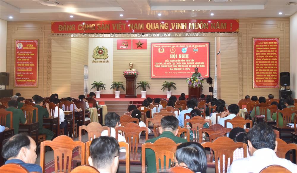 Toàn cảnh Hội nghị.