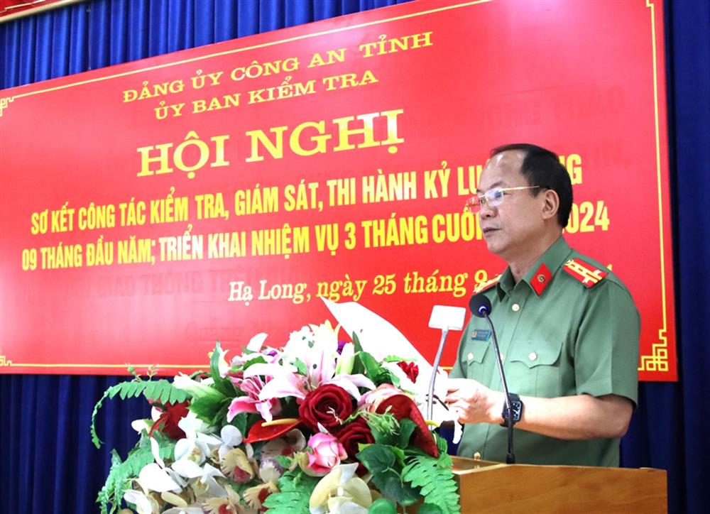 Đại tá Vũ Thanh Tùng, Phó Giám đốc Công an tỉnh phát biểu tại Hội nghị.