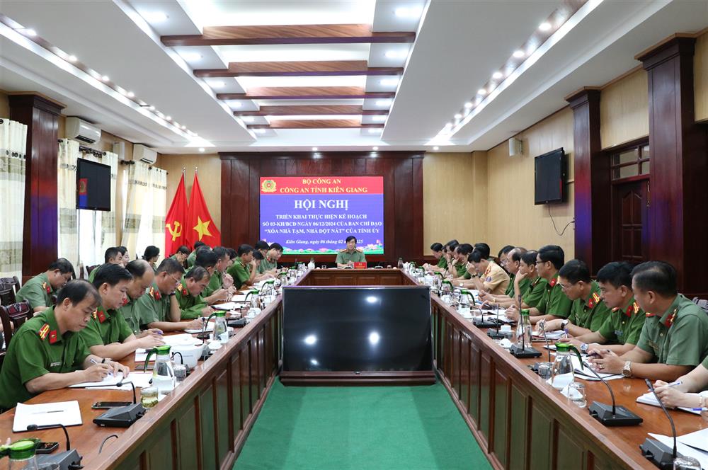 Toàn cảnh Hội nghị.