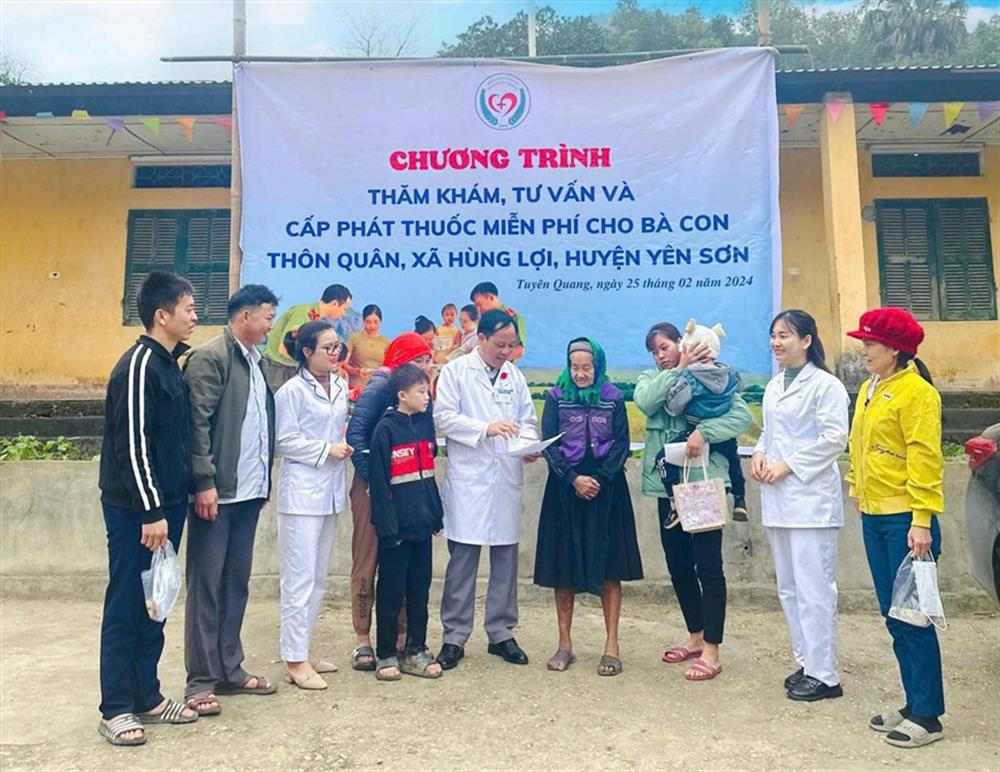 CBCS Bệnh viện luôn nỗ lực xây dựng hình ảnh người chiến sĩ Công an khoác áo blouse trắng hết lòng vì Nhân dân phục vụ.