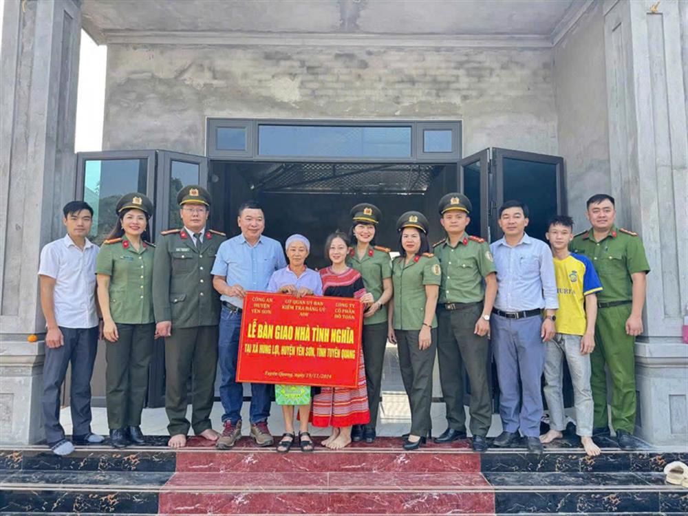 Chung tay xoá nhà tạm, nhà dột nát trên địa bàn tỉnh Tuyên Quang.