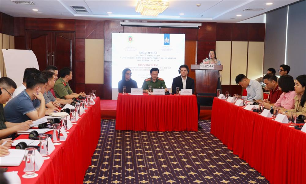 Toàn cảnh khoá tập huấn.