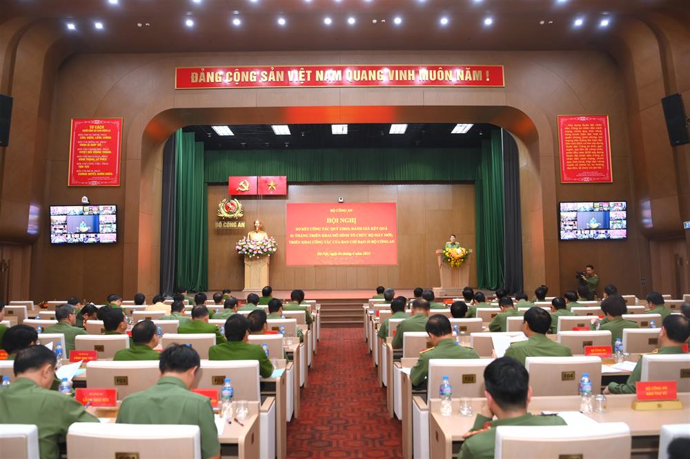 Toàn cảnh Hội nghị.