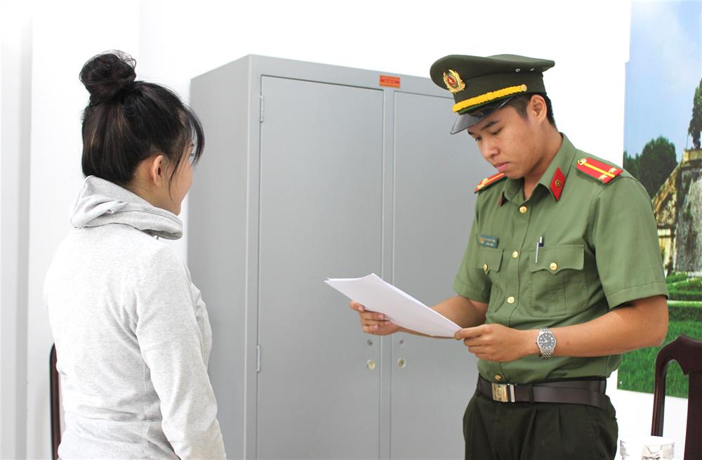 Phòng An ninh mạng và phòng, chống tội phạm sử dụng công nghệ cao, Công an thành phố Cần Thơ tống đạt quyết định xử phạt đối với P.H.H.A.