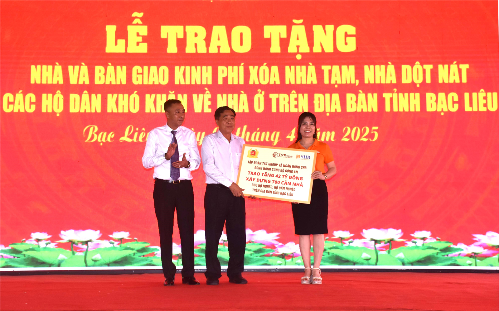 kinh phí xóa nhà tạm, nhà dột nát tặng các hộ dân khó khăn về nhà ở trên địa bàn tỉnh Bạc Liêu.