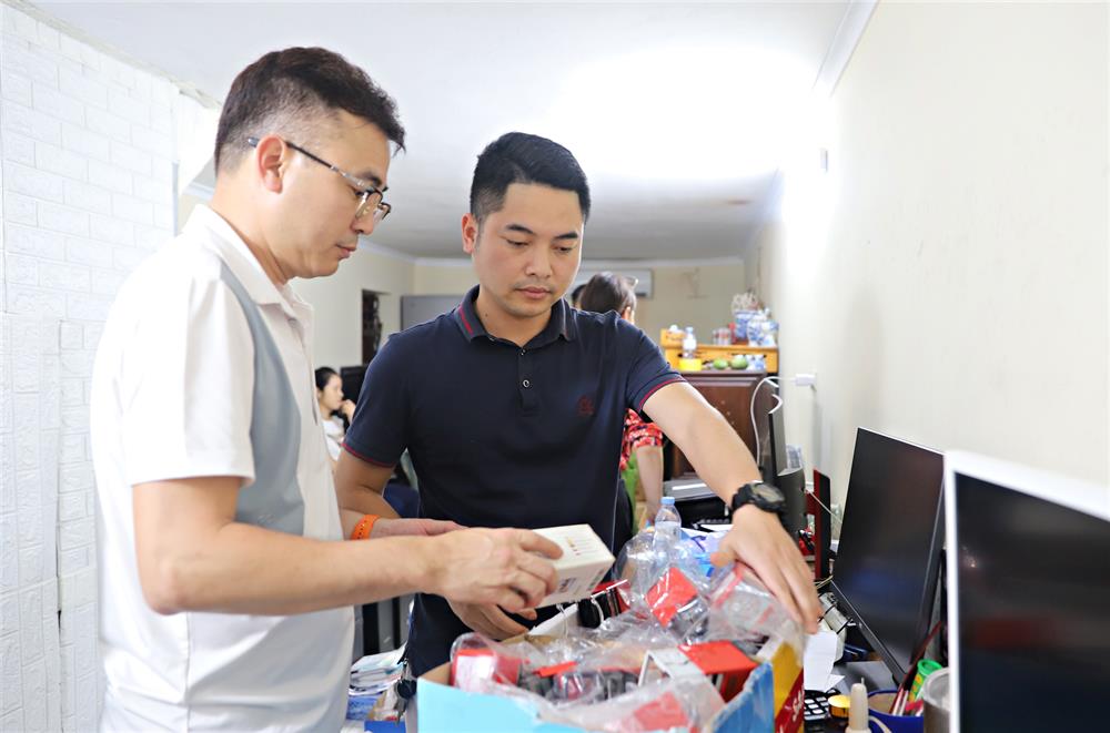 Cơ quan Công an thu giữ tang vật vụ án.