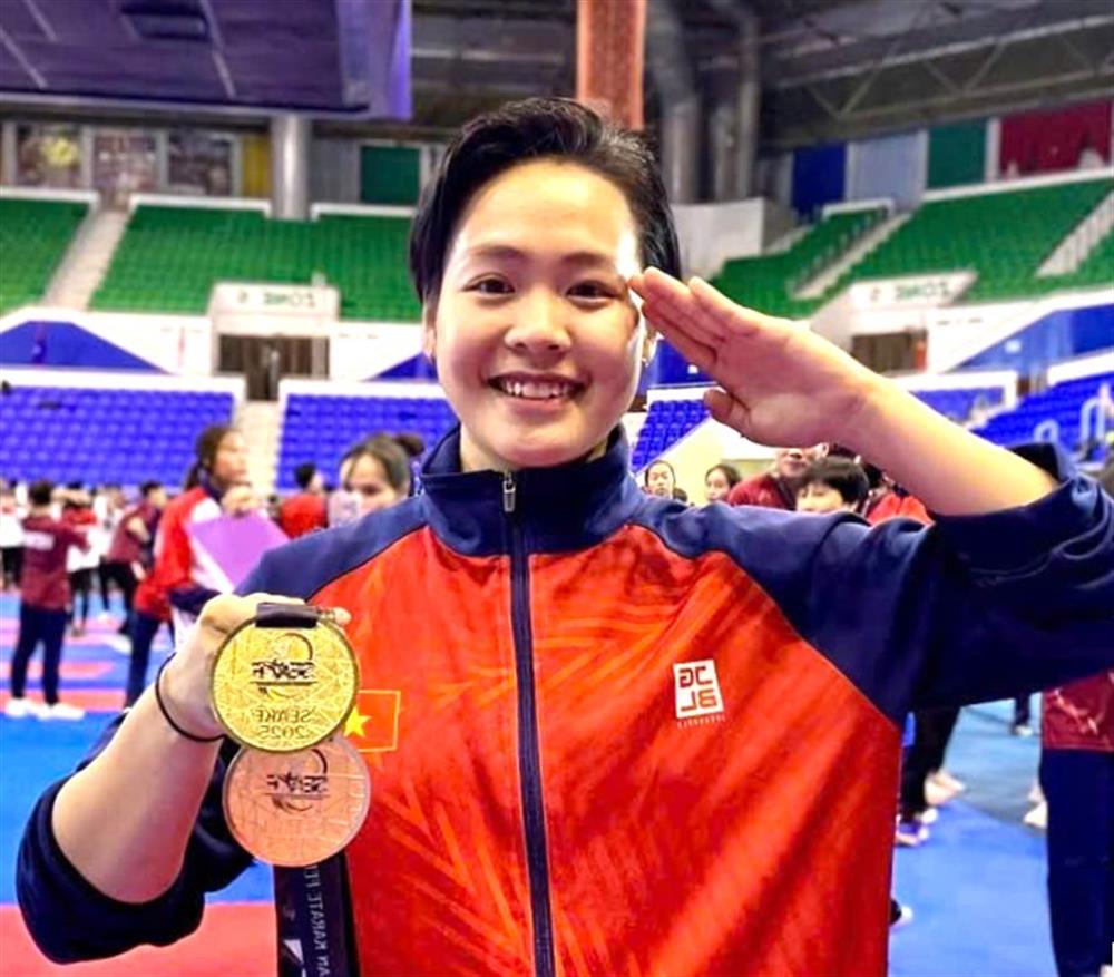 Vận động viên Nguyễn Ngọc Trâm – đại diện Karate Công an nhân dân xuất sắc giành 02 Huy chương Vàng ở cả nội dung Kata cá nhân và Kata đồng đội.