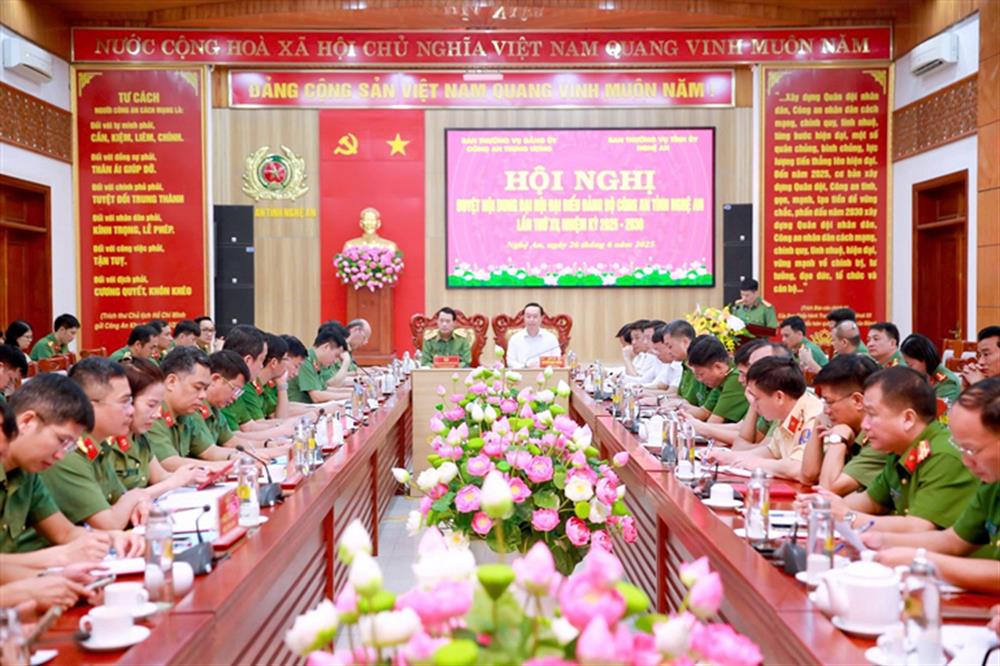 Toàn cảnh Hội nghị.