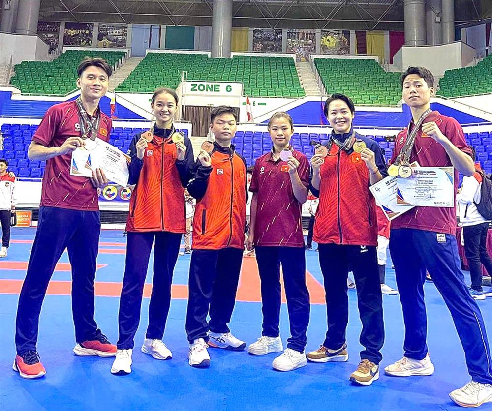 Vận động viên Karate Công an nhân dân đã đóng góp không nhỏ vào thành tích chung với đội hình 06 vận động viên tham gia
