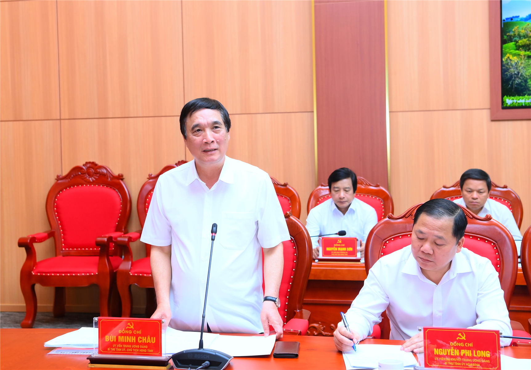 Bùi Minh Châu, Uỷ viên Trung ương Đảng, Bí thư Tỉnh uỷ, Chủ tịch Hội đồng nhân dân tỉnh, Trưởng Đoàn đại biểu Quốc hội tỉnh Phú Thọ phát biểu tại buổi làm việc.