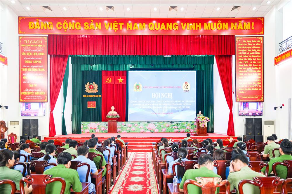 Toàn cảnh Hội nghị.