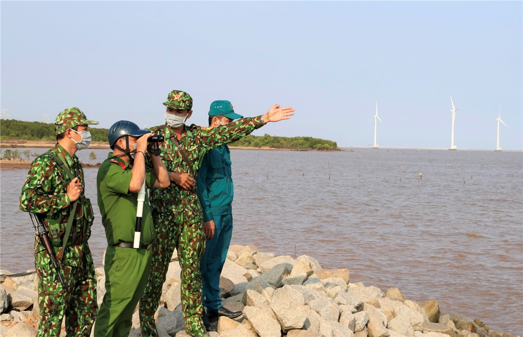 Các lực lượng Công an, Biên phòng tăng cường tuần tra bảo đảm ANTT và phòng, chống khai thác IUU trên tuyến biển.