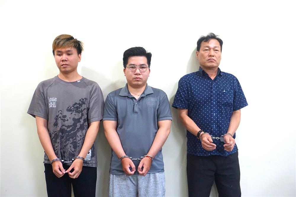 Các đối tượng (từ trái qua phải): Nguyễn Hoàng Tân, Nguyễn Đức Minh, Lê Văn Cần.