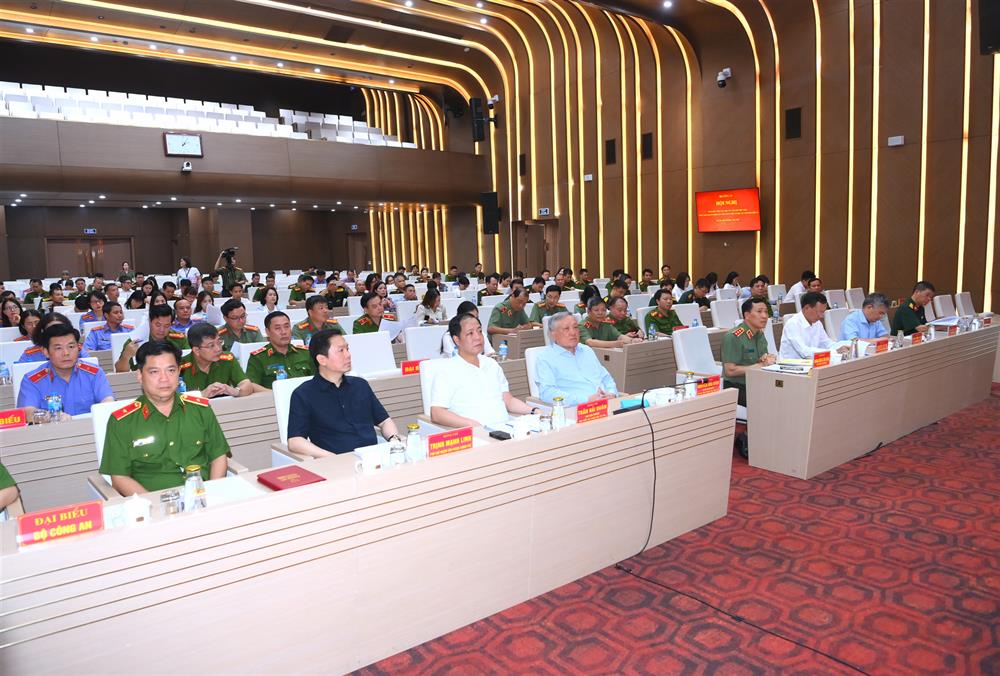 Toàn cảnh Hội nghị.