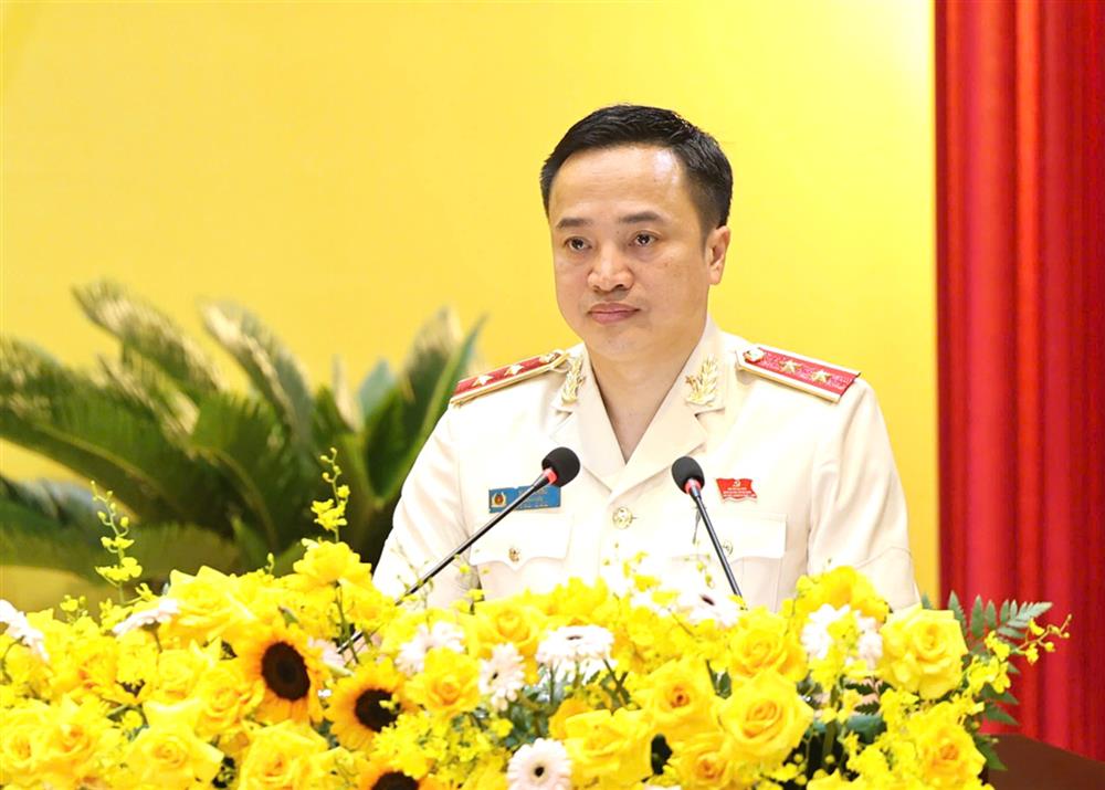 Trung tướng Mai Hoàng, Giám đốc CATP Hồ Chí Minh phát biểu khai mạc Đại hội. 