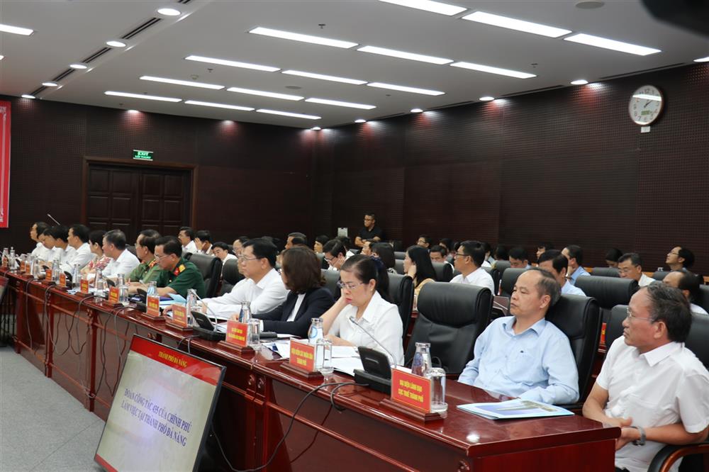 Các đại biểu dự buổi làm việc.