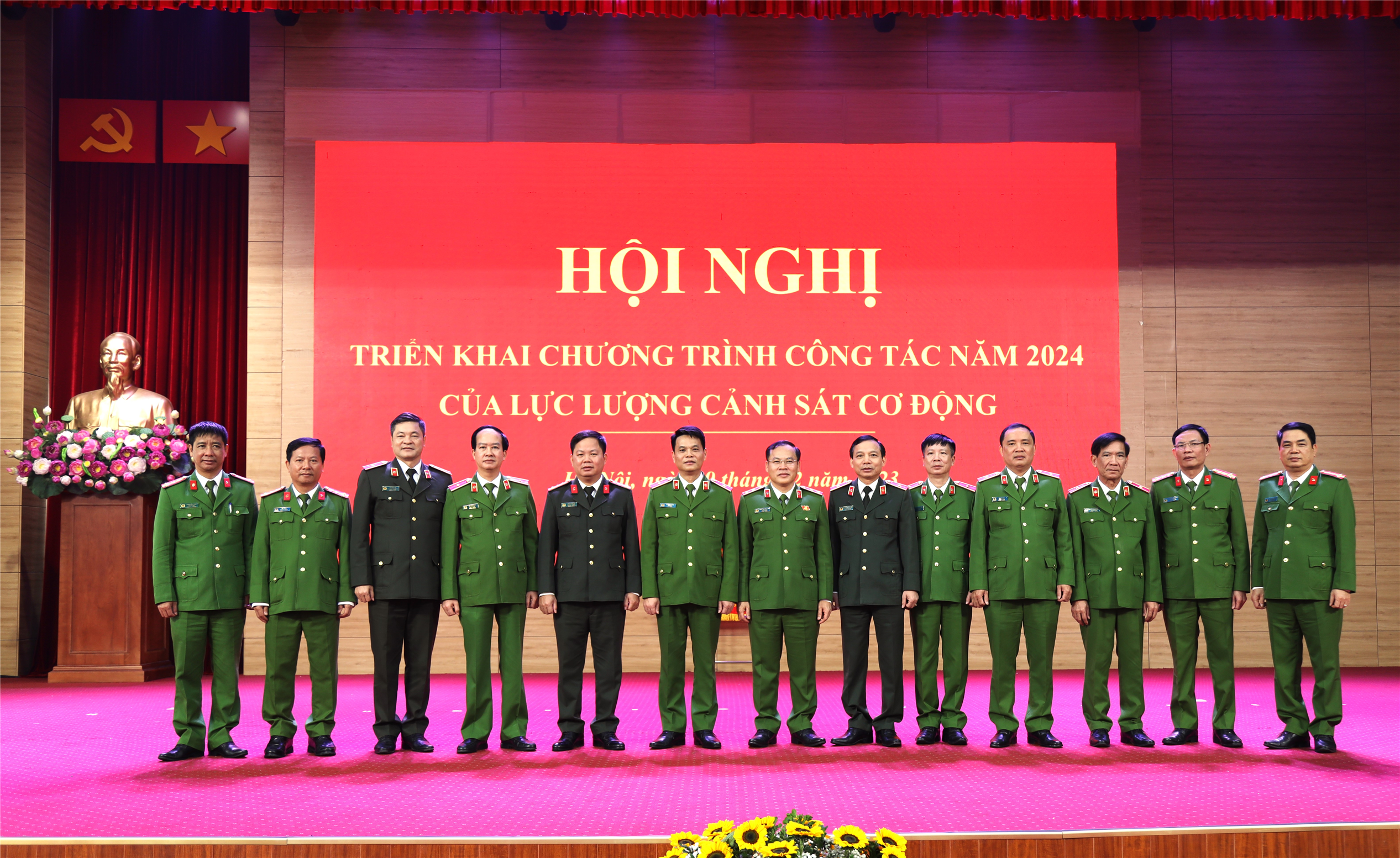 Các đại biểu dự Hội nghị.