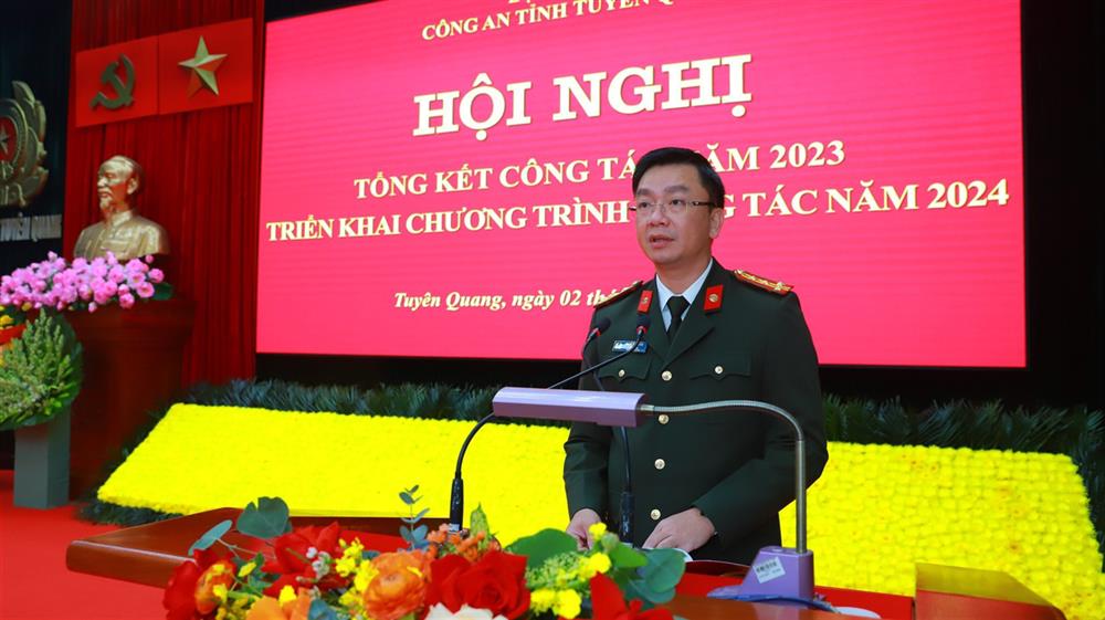 Đại tá Phạm Kim Đĩnh, Giám đốc Công an tỉnh chủ trì Hội nghị.