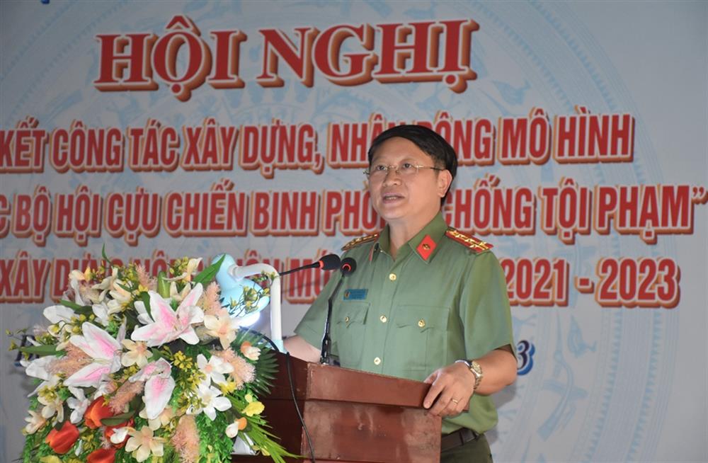 Đại tá Nguyễn Thanh Bình, Phó Cục trưởng Cục Xây dựng phòng trào bảo vệ an ninh Tổ quốc, Bộ Công an phát biểu tại hội nghị.