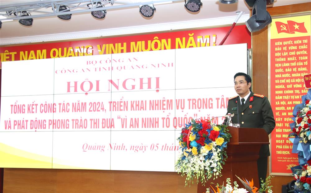 Đại tá Trần Văn Phúc phát động phong trào thi đua Vì an ninh Tổ quốc năm 2025.