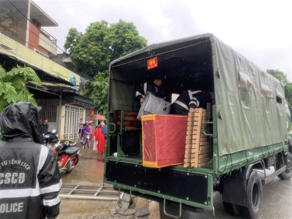 Vận chuyển đồ đạc, tài sản đến nơi an toàn.