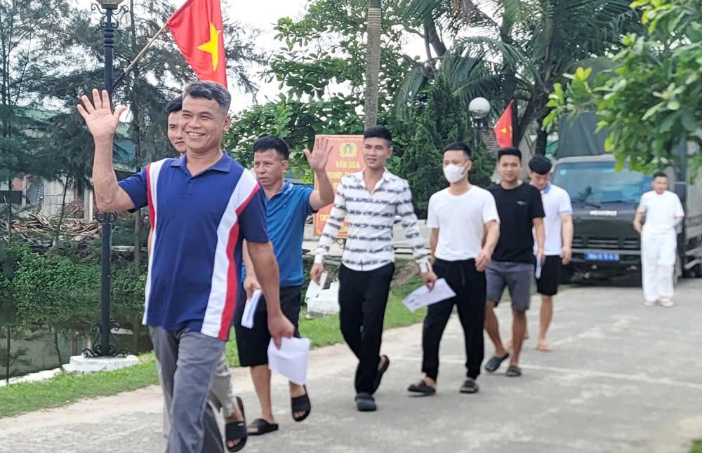 Niềm vui ngày đặc xá.