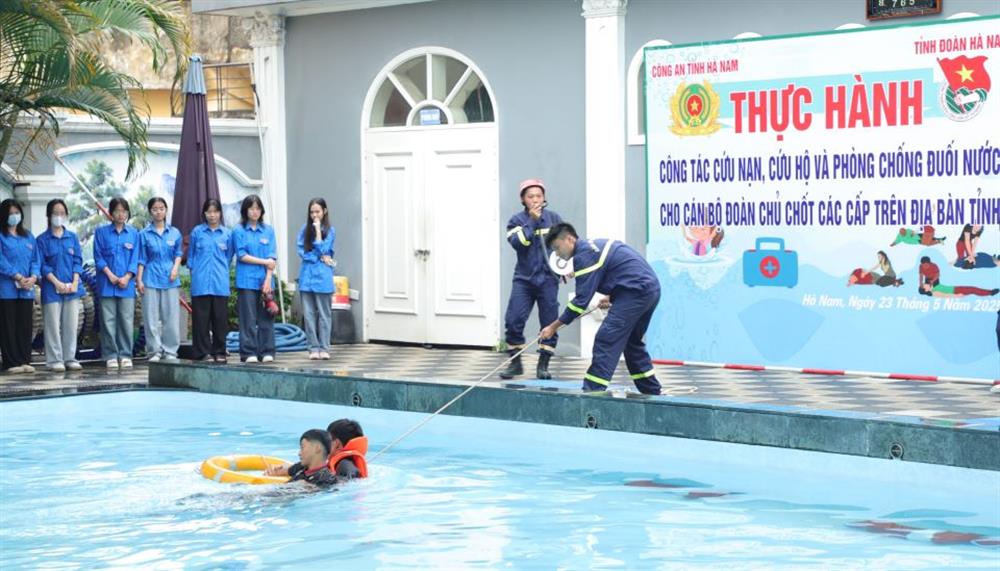 tổ chức tuyên truyền, tập huấn, thực hành công tác cứu nạn, cứu hộ và tai nạn đuối nước.
